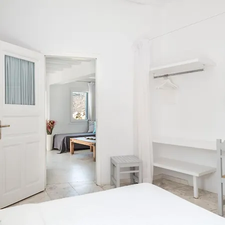 Baybees Sea View * Platis Yialos